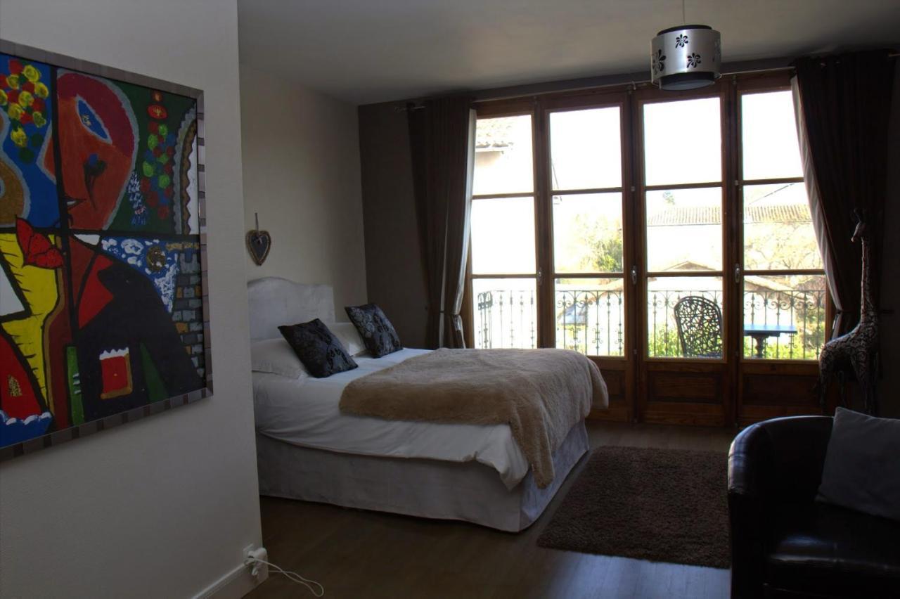 Pont Vieux Chambres D'Hotes 孔佛朗 外观 照片