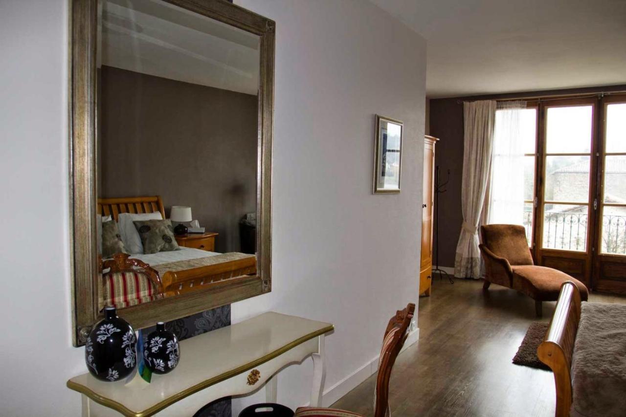 Pont Vieux Chambres D'Hotes 孔佛朗 外观 照片